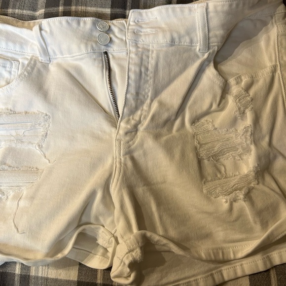 White BKE shorts - Picture 1 of 3